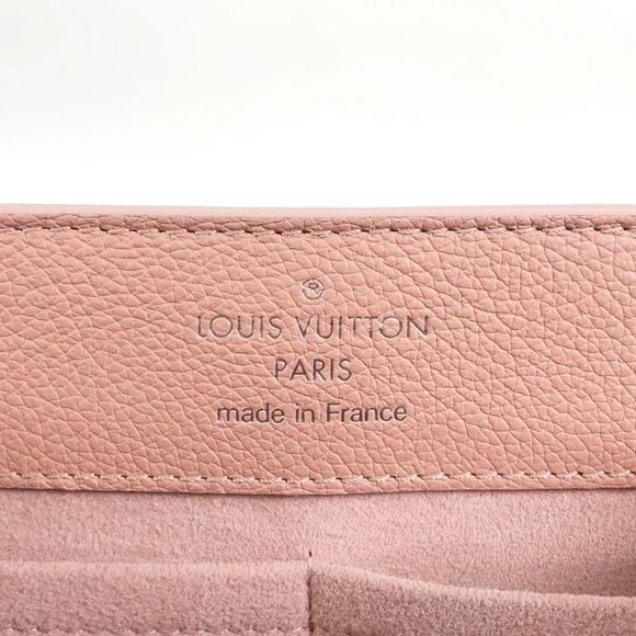 Louis Vuitton Lock Me Ever Shoulder Bag Pink - Picture 14 of 15